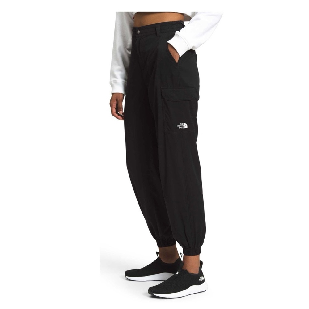 The North Face Karakash Cargo Pant, size 4